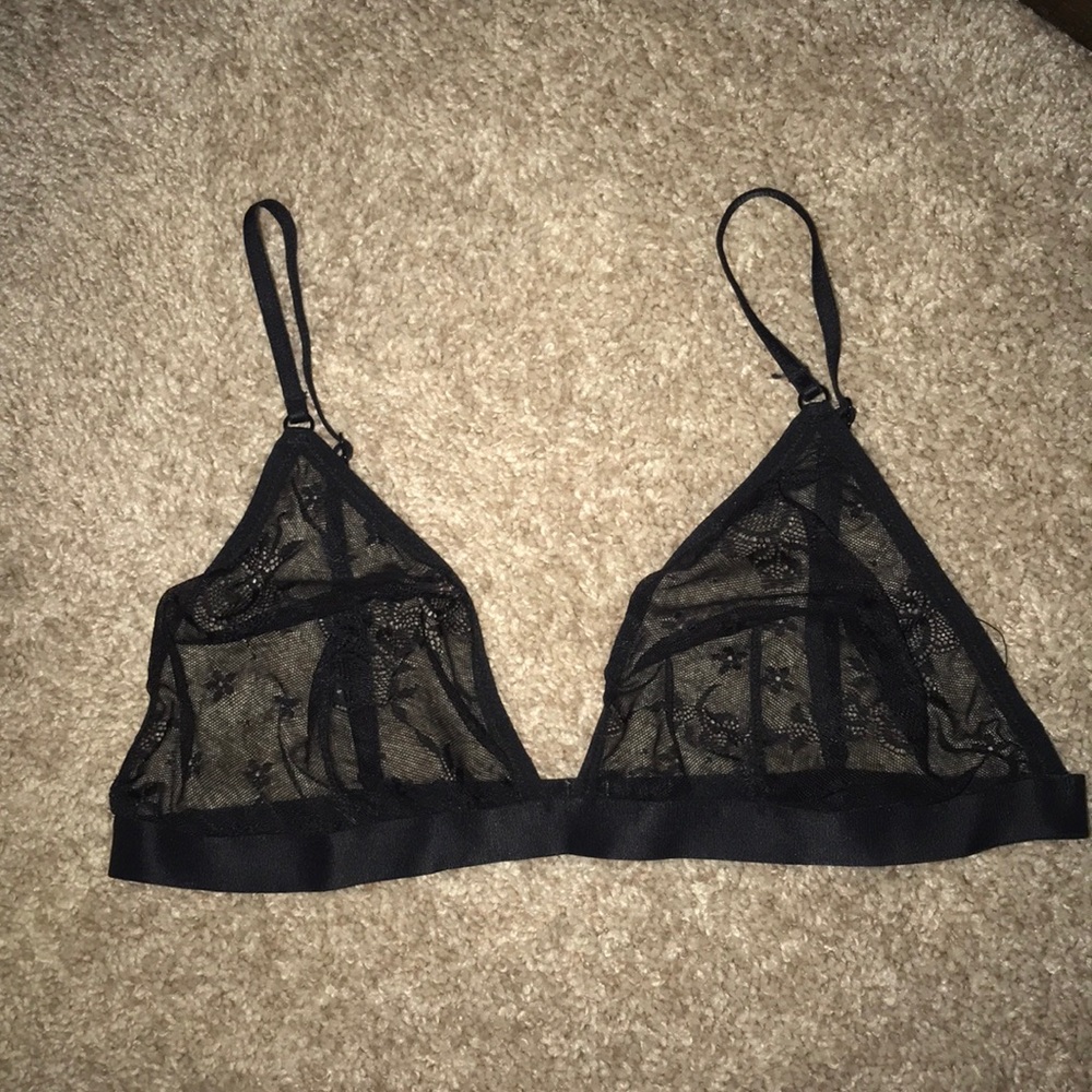 Small black bralet
